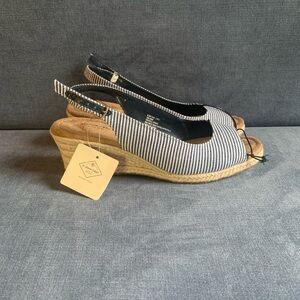 St. John Bay Womens Sandals 9.5 M Ankle Strap Wedge Espadrille Stripe Summer New